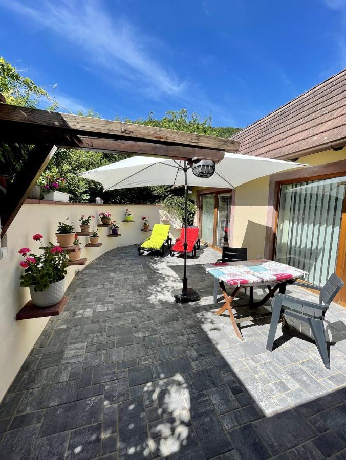 Lo'Gite L'Allee Du Val Lalaye Exterior photo